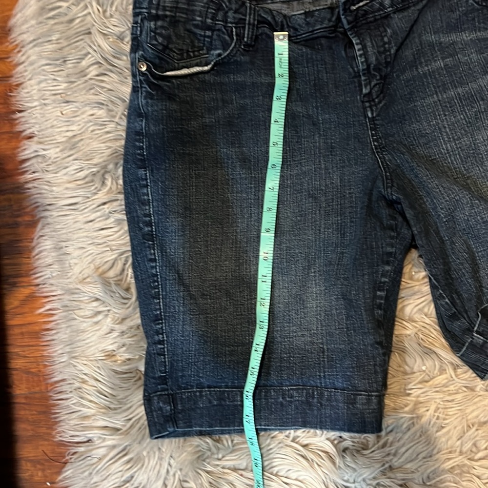 Jean short - Picture 2 of 3